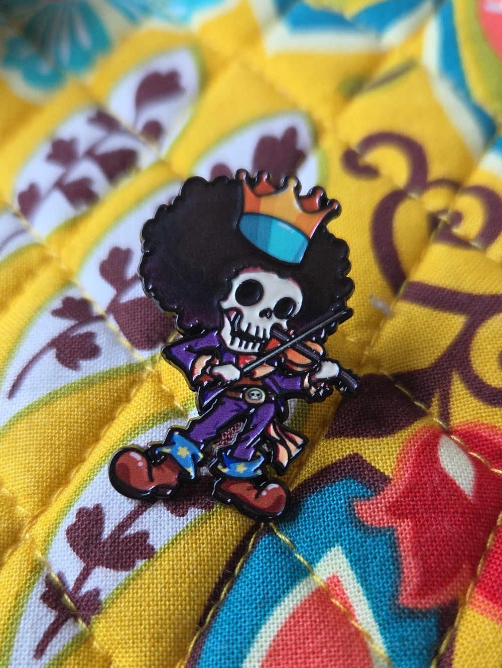 Onepiece Skull Violinist Enamel Pin - Purple, Black, Brown, Orange, Blue